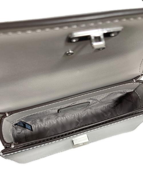 MICHAEL MICHAEL KORS（マイケル マイケルコース）MICHAEL MICHAEL KORS (マイケル マイケルコース) DELANCEY トップ ハンドルチェーン クロスボディ シルバーの古着・服飾アイテム