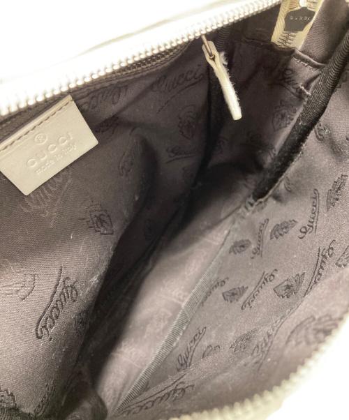 GUCCI（グッチ）GUCCI (グッチ) GGスプリーム ショルダーバッグ ホワイトの古着・服飾アイテム