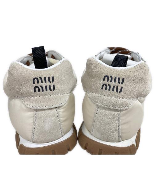 MIU MIU（ミュウミュウ）MIU MIU (ミュウミュウ) Tyre テクニカルファブリックxスエード スニーカー ホワイト サイズ:37の古着・服飾アイテム