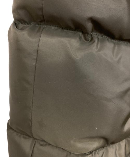 PRADA（プラダ）PRADA (プラダ) ロゴプレートダウンジャケット グリーン サイズ:46の古着・服飾アイテム