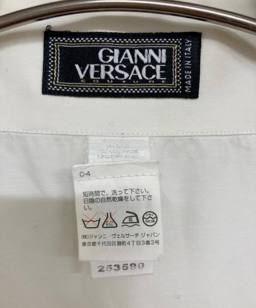 GIANNI VERSACE（ジャンニ・ヴェルサーチ）GIANNI VERSACE (ジャンニ・ヴェルサーチ) シャツ ホワイト サイズ:54の古着・服飾アイテム