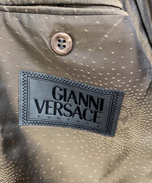 GIANNI VERSACE（ジャンニ・ヴェルサーチ）GIANNI VERSACE (ジャンニ・ヴェルサーチ) セットアップスーツ ベージュ サイズ:　の古着・服飾アイテム