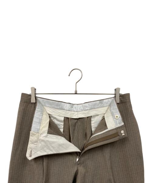 GIANNI VERSACE（ジャンニ・ヴェルサーチ）GIANNI VERSACE (ジャンニ・ヴェルサーチ) セットアップスーツ ベージュ サイズ:　の古着・服飾アイテム