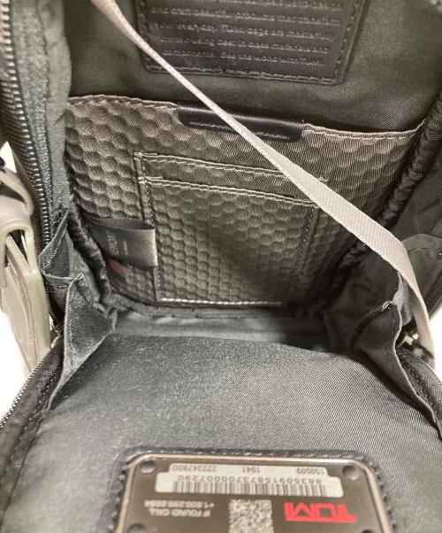 TUMI（トゥミ）TUMI (トゥミ) FIFE SLIM SLING BAG ブラックの古着・服飾アイテム