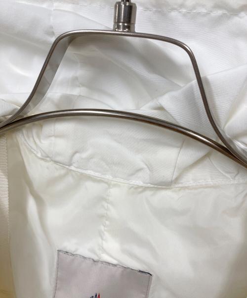 MONCLER（モンクレール）MONCLER (モンクレール) ダウンベスト ホワイトの古着・服飾アイテム