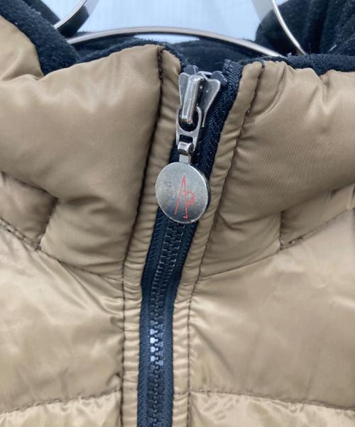 MONCLER（モンクレール）MONCLER (モンクレール) ダウンジャケット カーキ サイズ:3の古着・服飾アイテム