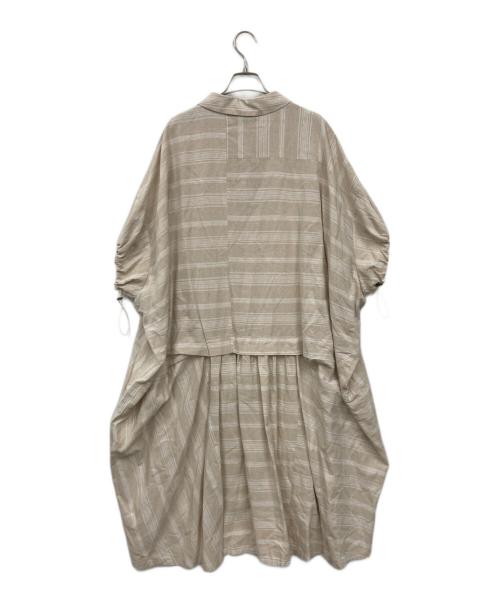 MOYURU（モユル）MOYURU (モユル) ワンピース ベージュ サイズ:M-Lの古着・服飾アイテム
