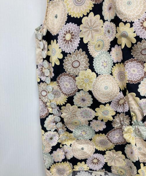 LOUIS VUITTON（ルイ ヴィトン）LOUIS VUITTON (ルイ ヴィトン) ノースリーブブラウス ベージュ サイズ:38の古着・服飾アイテム