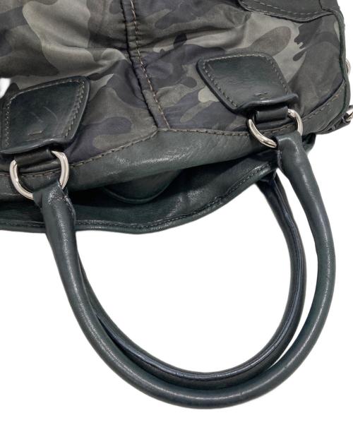 PRADA（プラダ）PRADA (プラダ) スタッズ 迷彩 ハンドバッグ ブラックの古着・服飾アイテム