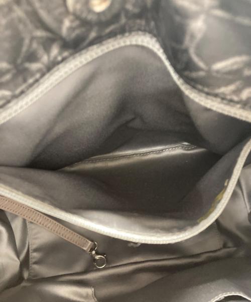 CHANEL（シャネル）CHANEL (シャネル) ココマークチェーンショルダーバッグ グレーの古着・服飾アイテム