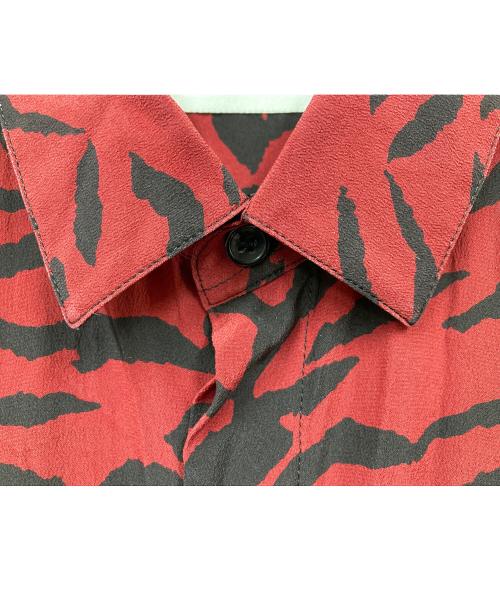 Saint Laurent Paris（サンローランパリ）Saint Laurent Paris (サンローランパリ) ゼブラ総柄シルクシャツ レッド サイズ:36の古着・服飾アイテム