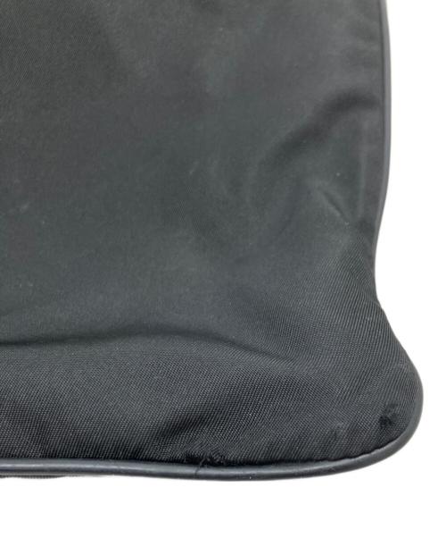 PRADA（プラダ）PRADA (プラダ) ナイロンショルダーバッグ ブラックの古着・服飾アイテム