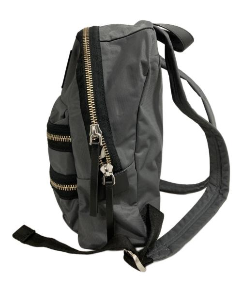 MARC JACOBS（マークジェイコブズ）MARC JACOBS (マークジェイコブズ) The Biker Nylon Backpack グレーの古着・服飾アイテム