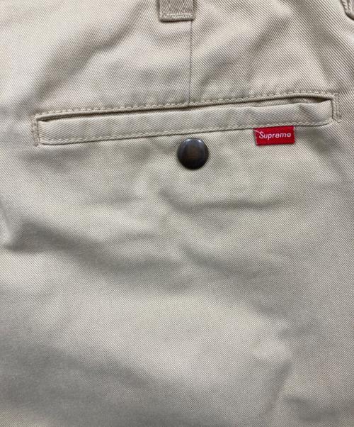 SUPREME（シュプリーム）Supreme (シュプリーム) チノパン ベージュ サイズ:30の古着・服飾アイテム