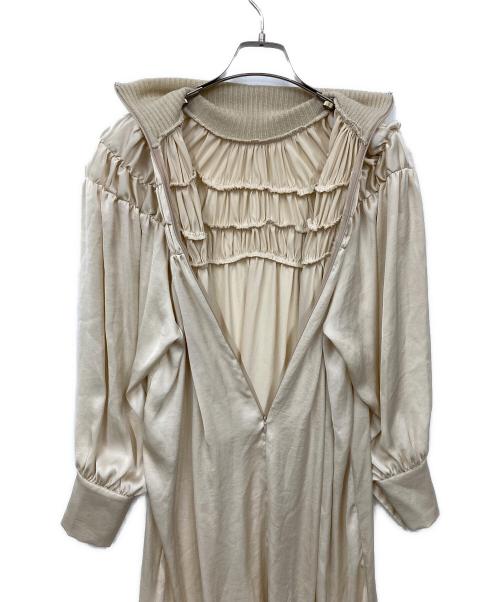 acka（エーシーケーエー）acka (エーシーケーエー) ワンピース ベージュ サイズ:1の古着・服飾アイテム