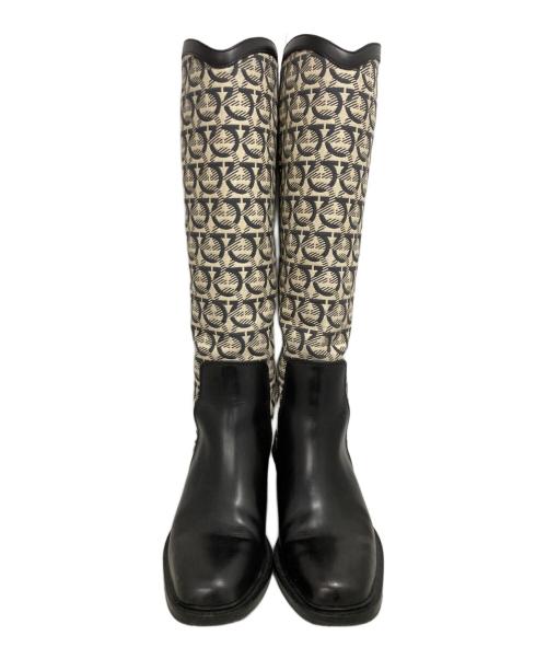 Salvatore Ferragamo（サルヴァトーレ フェラガモ）Salvatore Ferragamo (サルヴァトーレ フェラガモ) ガンチーニ柄 ロングブーツ ベージュ サイズ:5 1/2の古着・服飾アイテム