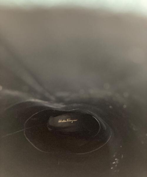 Salvatore Ferragamo（サルヴァトーレ フェラガモ）Salvatore Ferragamo (サルヴァトーレ フェラガモ) ガンチーニ柄 ロングブーツ ベージュ サイズ:5 1/2の古着・服飾アイテム