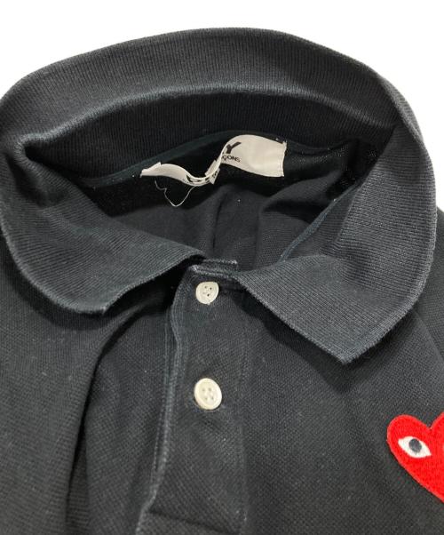 PLAY COMME des GARCONS（プレイコムデギャルソン）PLAY COMME des GARCONS (プレイコムデギャルソン) ポロシャツ ブラック サイズ:Mの古着・服飾アイテム