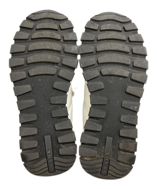 PRADA（プラダ）PRADA (プラダ) スニーカー ホワイト サイズ:71/2の古着・服飾アイテム