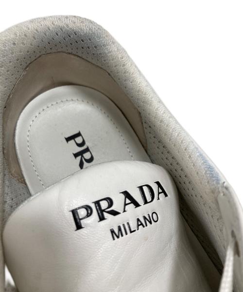 PRADA（プラダ）PRADA (プラダ) スニーカー ホワイト サイズ:71/2の古着・服飾アイテム