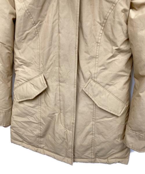 WOOLRICH（ウールリッチ）WOOLRICH (ウールリッチ) ダウンファージャケット ベージュ サイズ:Mの古着・服飾アイテム