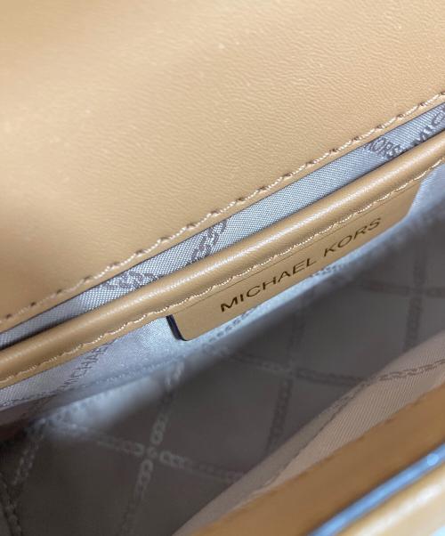 MICHAEL KORS（マイケル・コース）MICHAEL KORS (マイケル・コース) トライベッカチェーンショルダーバッグ ベージュの古着・服飾アイテム