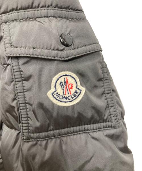 MONCLER（モンクレール）MONCLER (モンクレール) ダウンコート グレー サイズ:3の古着・服飾アイテム