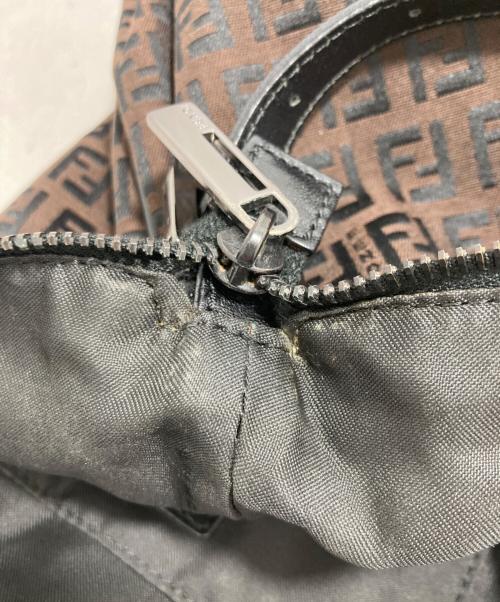 FENDI（フェンディ）FENDI (フェンディ) ショルダーバッグ ブラウンの古着・服飾アイテム