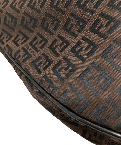 FENDI（フェンディ）FENDI (フェンディ) ショルダーバッグ ブラウンの古着・服飾アイテム