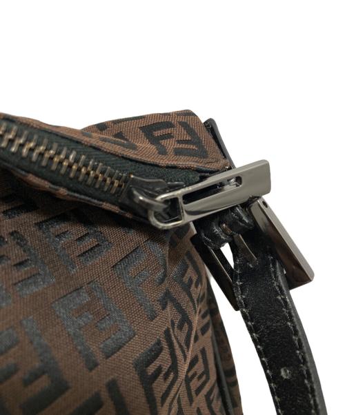 FENDI（フェンディ）FENDI (フェンディ) ショルダーバッグ ブラウンの古着・服飾アイテム