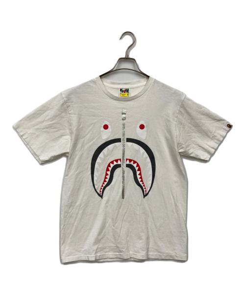 A BATHING APE（アベイシングエイプ）A BATHING APE (ア ベイシング エイプ) Tシャツ ホワイト サイズ:Mの古着・服飾アイテム