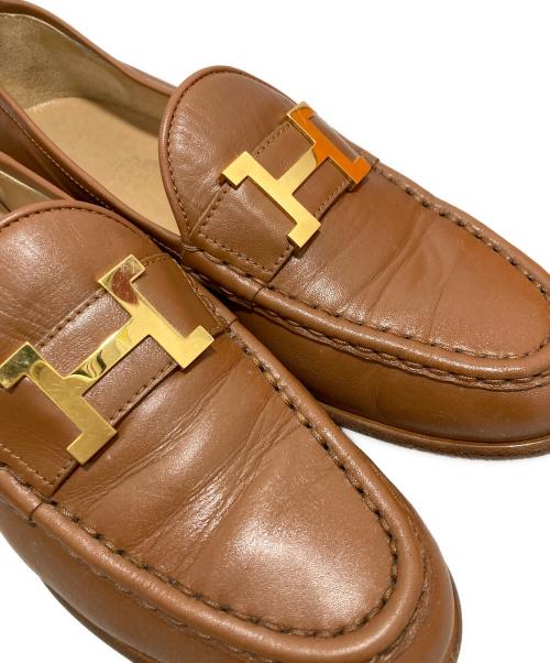 HERMES（エルメス）HERMES (エルメス) コンスタンス Hロゴ ローファー ベージュ サイズ:36 1/2の古着・服飾アイテム