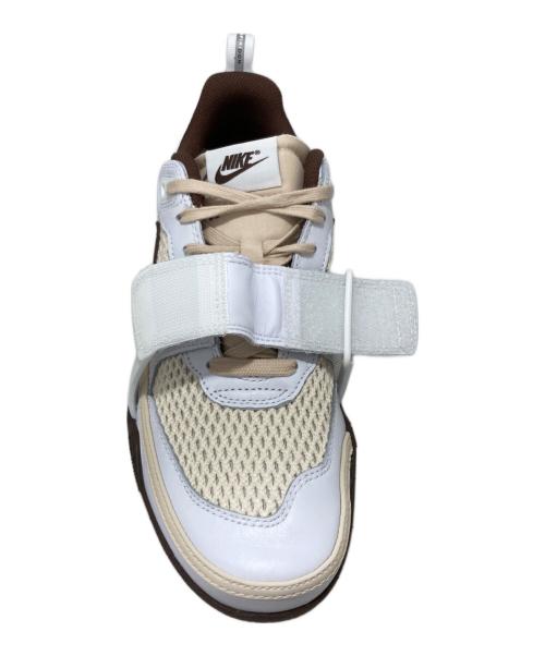 NIKE（ナイキ）NIKE (ナイキ) Travis Scott (トラヴィススコット) Nike Zoom Field Jaxx ホワイト×ブラウン サイズ:27 未使用品の古着・服飾アイテム
