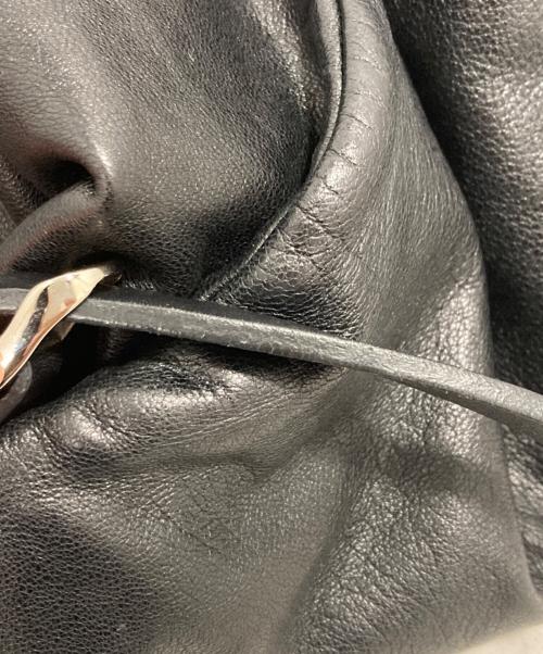 JIMMY CHOO（ジミーチュウ）JIMMY CHOO (ジミーチュウ) バイカーチェーンショルダーバッグ ブラックの古着・服飾アイテム