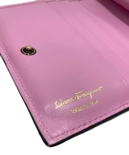 Salvatore Ferragamo（サルヴァトーレ フェラガモ）Salvatore Ferragamo (サルヴァトーレ フェラガモ) 財布 ピンクの古着・服飾アイテム