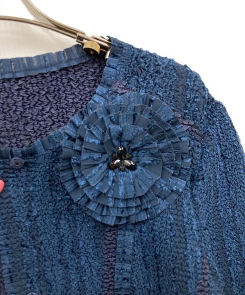 NOKO OHNO（ノコ オーノ）NOKO OHNO (ノコ オーノ) フラワーコサージュノーカラージャケット ネイビー サイズ:42 未使用品の古着・服飾アイテム