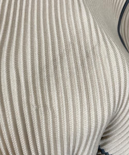 todo kotohayokozawa（トゥードゥー コトハヨコザワ）todo kotohayokozawa (トゥードゥー コトハヨコザワ) プリーツパンツ ベージュ サイズ:-の古着・服飾アイテム