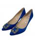 Manolo Blahnik（マノロブラニク）の古着「ハンギシサテンヒールパンプス」｜ブルー