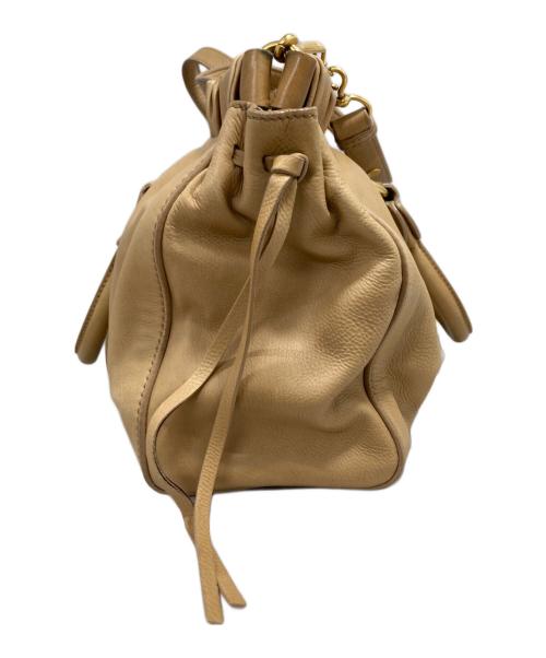 MIU MIU（ミュウミュウ）MIU MIU (ミュウミュウ) VITELLO LUX 2WAYバッグ ベージュの古着・服飾アイテム