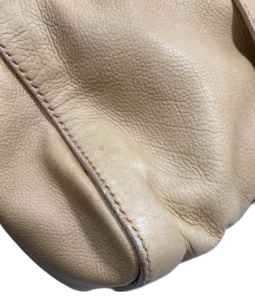 MIU MIU（ミュウミュウ）MIU MIU (ミュウミュウ) VITELLO LUX 2WAYバッグ ベージュの古着・服飾アイテム