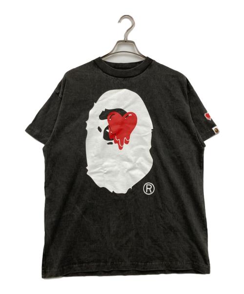 EMOTIONALLY  UNAVAILABLE（エモーショナリー アンアベイラブル）EMOTIONALLY  UNAVAILABLE (エモーショナリー アンアベイラブル) A BATHING APE (ア ベイシング エイプ) APE HEAD TEE グレー サイズ:Mの古着・服飾アイテム