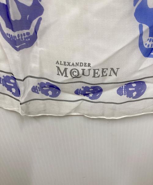 ALEXANDER McQUEEN（アレキサンダーマックイーン）ALEXANDER McQUEEN (アレキサンダーマックイーン) スカーフ ホワイトの古着・服飾アイテム