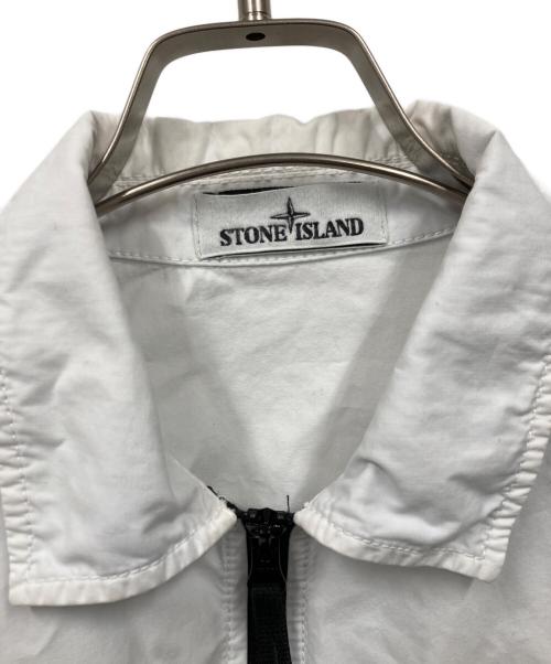 STONE ISLAND（ストーンアイランド）STONE ISLAND (ストーンアイランド) OLD EFFECT ZIP OVERSHIRT ホワイト サイズ:Sの古着・服飾アイテム