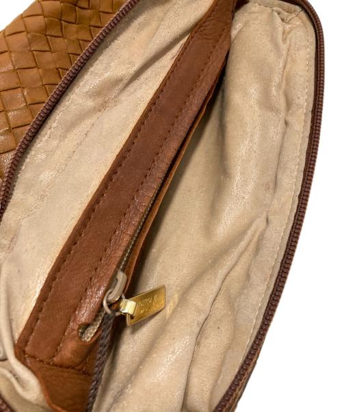 BOTTEGA VENETA（ボッテガベネタ）BOTTEGA VENETA (ボッテガベネタ) イントレチャート ショルダーバッグ ブラウンの古着・服飾アイテム