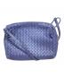 BOTTEGA VENETA（ボッテガベネタ）の古着「イントレチャート ショルダーバッグ」｜ブルー