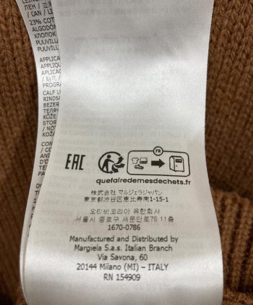 Maison Margiela（メゾンマルジェラ）Maison Margiela (メゾンマルジェラ) エルボーパッチ Vネックニット ベージュ サイズ:Lの古着・服飾アイテム