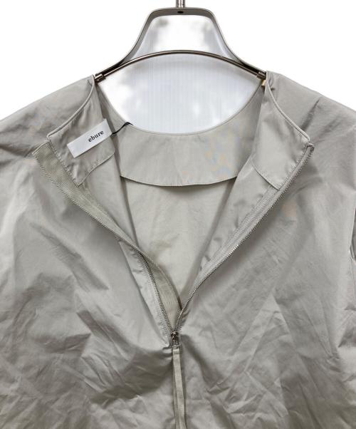 ebure（エブール）ebure (エブール) マイクロタフタブラウス ベージュ サイズ:38 未使用品の古着・服飾アイテム