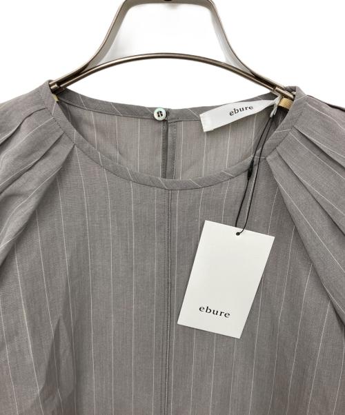 ebure（エブール）ebure (エブール) シアーコットンストライプ プルオーバーブラウス グレー サイズ:M 未使用品の古着・服飾アイテム