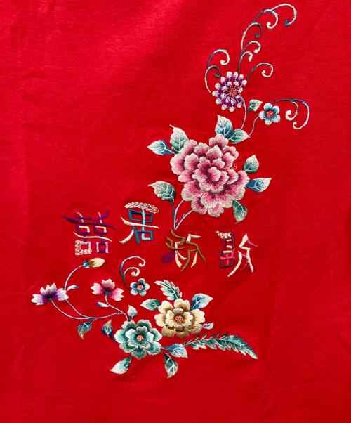 VIVIENNE TAM（ヴィヴィアンタム）VIVIENNE TAM (ヴィヴィアンタム) フラワーエンブロイダリーカットソー レッド サイズ:1の古着・服飾アイテム