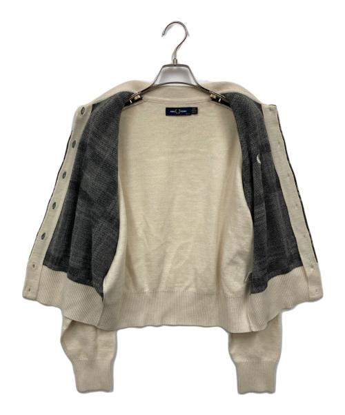 FRED PERRY（フレッドペリー）FRED PERRY (フレッドペリー) カーディガン ベージュ×グレー サイズ:36の古着・服飾アイテム